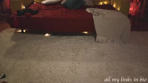 Mary Ly online show from January 2025 11:17:02 AM