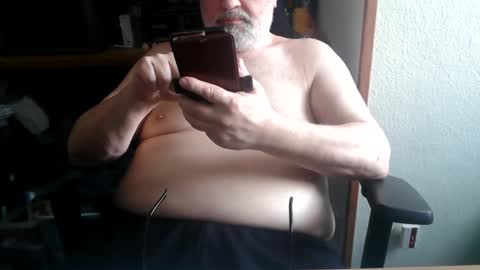 hairyarmpit_lover_1970 online show from April 2026 12:29:02 PM