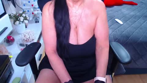 Snapshot of hairypussygranny chatting on December 2024 12:34:01 PM Monika online show from December 2024 12:34:01 PM