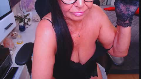 Snapshot of hairypussygranny chatting on September 2025 07:35:01 AM Monika online show from September 2025 07:35:01 AM