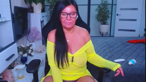 Snapshot of hairypussygranny chatting on October 2025 09:10:02 AM Monika online show from October 2025 09:10:02 AM
