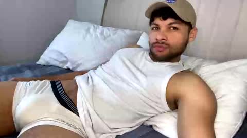 Independent       model  online show from February 2025 03:53:01 PM