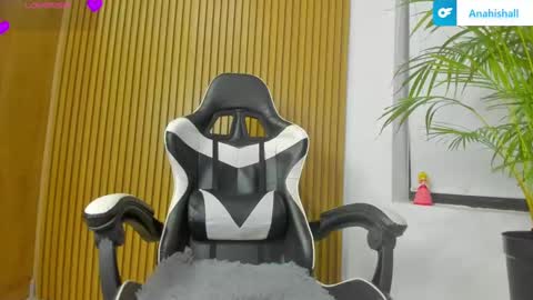 Anahis online show from January 2025 01:00:01 AM