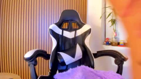 Anahis online show from February 2026 03:51:02 AM