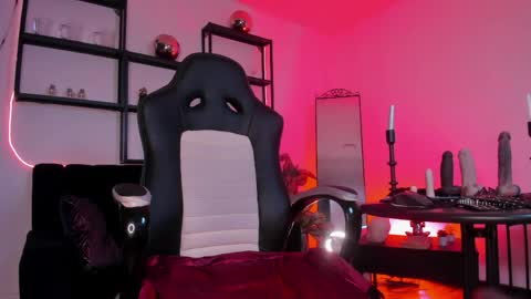 Snapshot of halley_ravenn chatting on March 2026 08:31:01 PM halley_ravenn online show from March 2026 08:31:01 PM