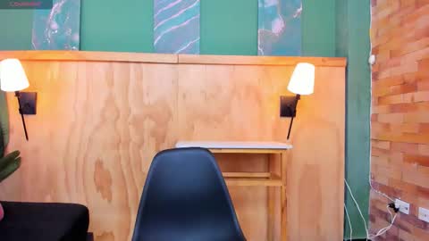 Halley Lorens online show from February 2026 12:21:01 PM