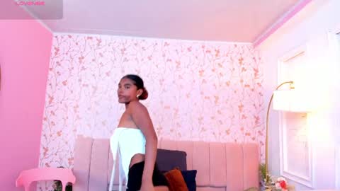 Halley Lorens online show from July 2026 07:16:01 PM