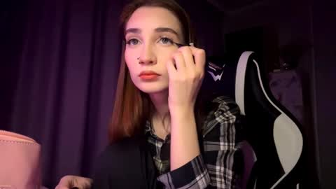 Holly online show from December 2025 06:24:02 PM