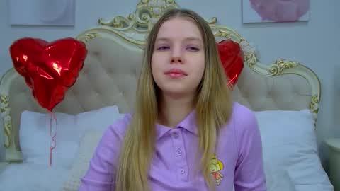 Snapshot of hallybradley chatting on March 2026 05:13:01 AM HallyBradley online show from March 2026 05:13:01 AM