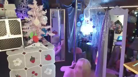 halovalentine online show from December 2024 02:09:02 AM