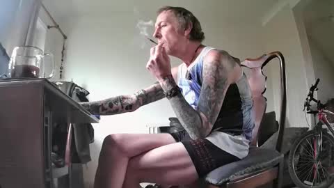 hammyrocks69 online show from April 2026 05:32:02 PM