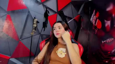 Hana and Zeta online show from November 2025 12:15:01 PM