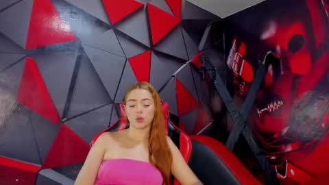 Hana and Zeta online show from December 2025 12:14:02 PM