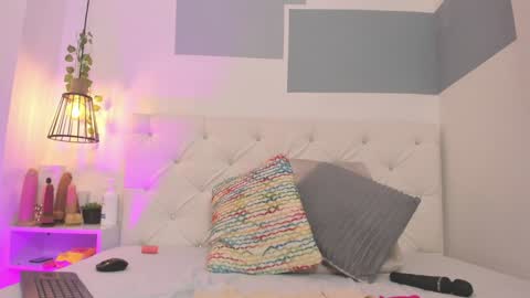 hanah_gray online show from January 2025 11:15:02 AM