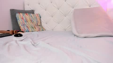 hanah_gray online show from March 2025 05:24:02 PM