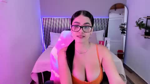 Snapshot of hanah_greey chatting on June 2026 07:13:01 PM HANAH online show from June 2026 07:13:01 PM