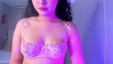 Snapshot of hanah_line chatting on June 2026 12:47:02 PM Hanna Lineros online show from June 2026 12:47:02 PM