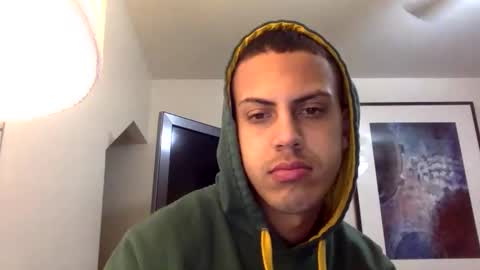 handsome01_ online show from December 2025 12:51:01 AM