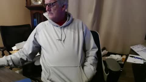 handsome_guy4u online show from April 2026 04:04:01 AM