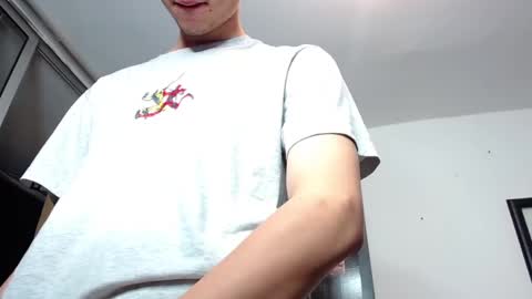 Snapshot of handsome_white1 chatting on February 2025 02:47:02 AM jorge daniel online show from February 2025 02:47:02 AM