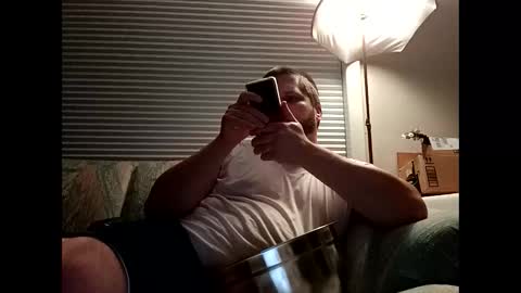 handsomedaddy198923 online show from October 2025 07:27:02 AM