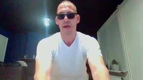 handsomeguy4ever online show from November 2025 04:33:01 AM