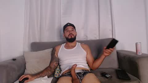 Snapshot of handsomen69 chatting on May 2026 01:57:02 AM Handsomen online show from May 2026 01:57:02 AM