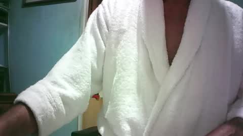 Snapshot of handymanforyou177322 chatting on April 2026 10:32:01 PM handymanforyou177322 online show from April 2026 10:32:01 PM