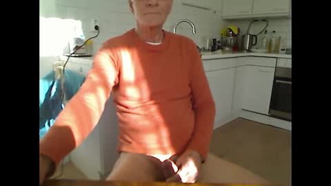 Snapshot of hankk54 chatting on November 2025 11:10:02 AM hankk54 online show from November 2025 11:10:02 AM