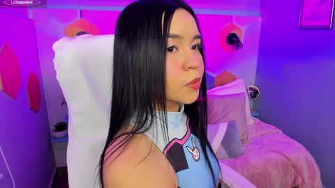 Snapshot of hanna__becker chatting on January 2025 03:54:02 AM hanna  online show from January 2025 03:54:02 AM