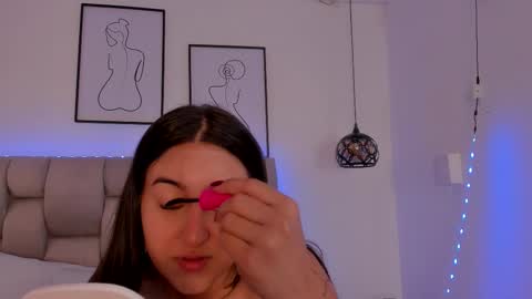 Snapshot of hanna__evans_ chatting on January 2026 12:21:02 PM hanna__evans_ online show from January 2026 12:21:02 PM