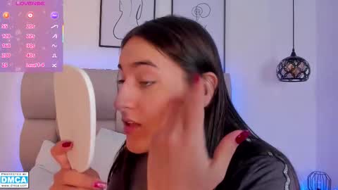 Snapshot of hanna__evans_ chatting on January 2026 12:21:01 PM hanna__evans_ online show from January 2026 12:21:01 PM