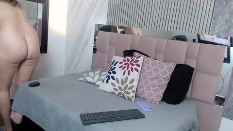 Snapshot of hanna__palmer1 chatting on November 2025 12:16:02 PM Hanna Palmer online show from November 2025 12:16:02 PM