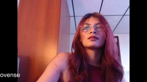 Snapshot of hanna_beily chatting on June 2026 06:01:01 PM hanna online show from June 2026 06:01:01 PM