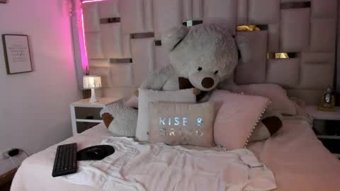 Hanna Klover online show from April 2026 04:39:02 AM