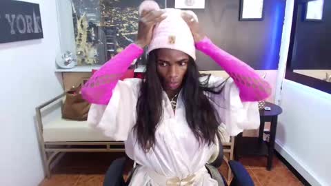 hanna_lamber online show from February 2025 06:00:01 AM