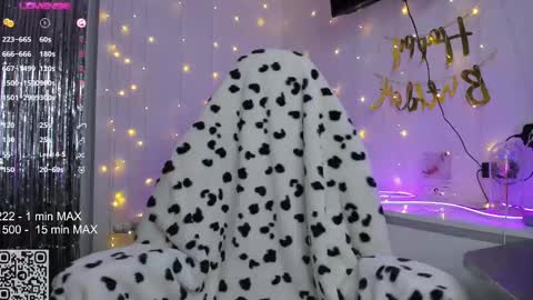 hanna montanas online show from February 2025 08:16:01 PM