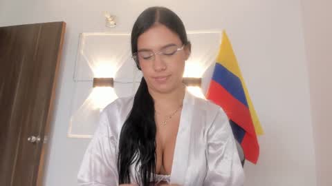 Snapshot of hanna_risso chatting on June 2026 09:10:02 PM HANNA online show from June 2026 09:10:02 PM