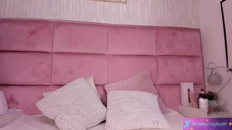 Snapshot of hanna_taylorr chatting on October 2025 03:26:02 AM  Hanna  online show from October 2025 03:26:02 AM