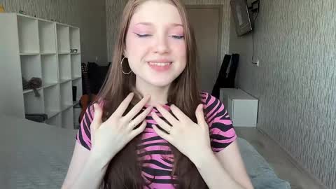 hanna_webber online show from June 2026 08:27:02 AM