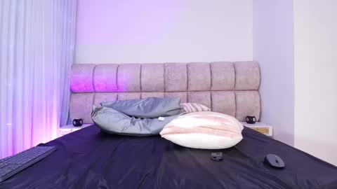 Hanna Becker online show from December 2025 03:26:02 AM