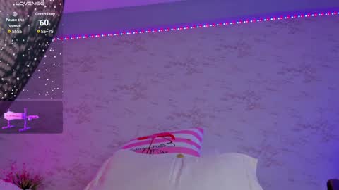 HannaB  online show from December 2024 05:44:01 PM