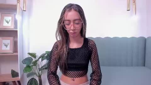 Snapshot of hannacarttier_ chatting on July 2026 12:19:01 PM Hanna Carttier online show from July 2026 12:19:01 PM