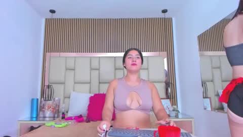 HannaClaire online show from October 2025 08:52:01 PM