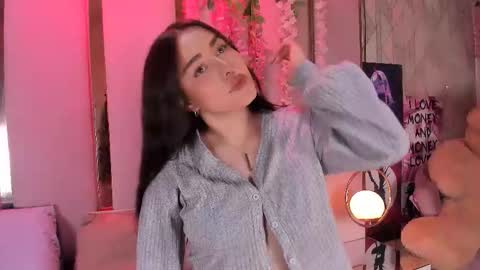 hannacollins_2 online show from February 2026 02:26:01 PM