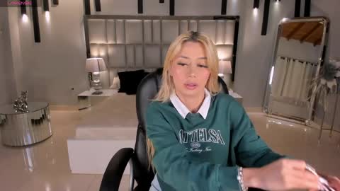  Hanna Connor  online show from April 2026 11:24:01 PM