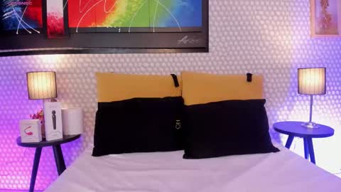 Hanna online show from December 2025 03:57:01 AM