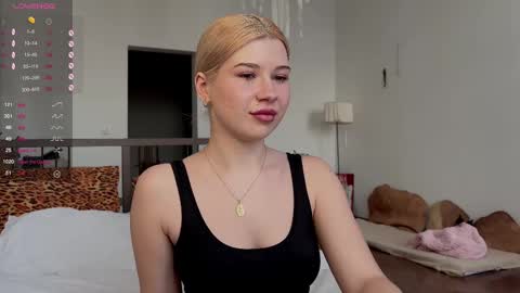 Hannah Allin online show from February 2025 01:55:02 PM