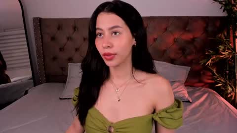 Snapshot of hannah_brady chatting on February 2025 01:00:02 AM Hannah online show from February 2025 01:00:02 AM