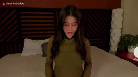 Hannah online show from February 2026 12:53:02 AM